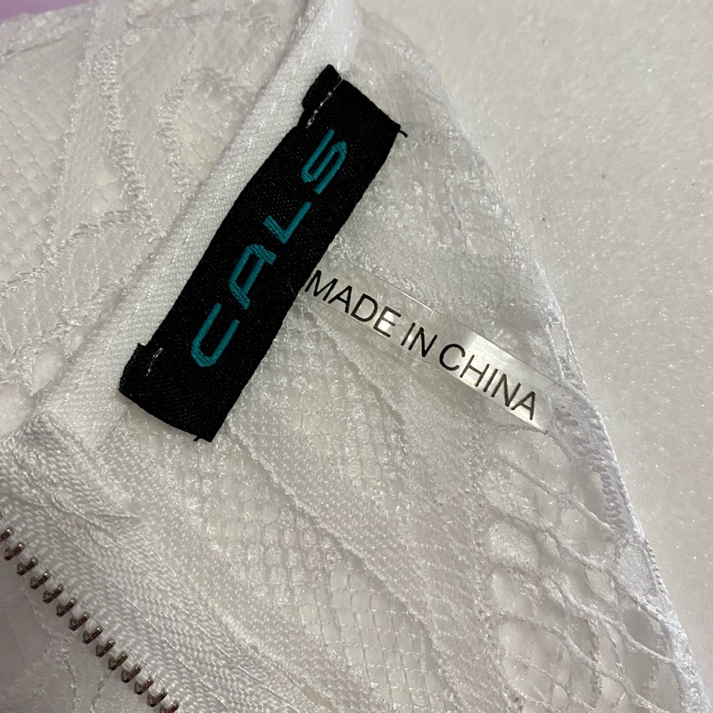 Lacey crop top, white, lined, full back zipper, NWOT - Picture 4 of 13